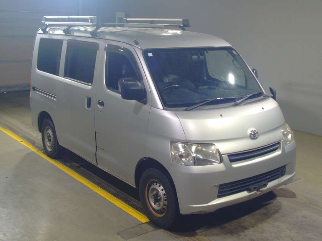 2012 Toyota Liteace Van S402M[2]