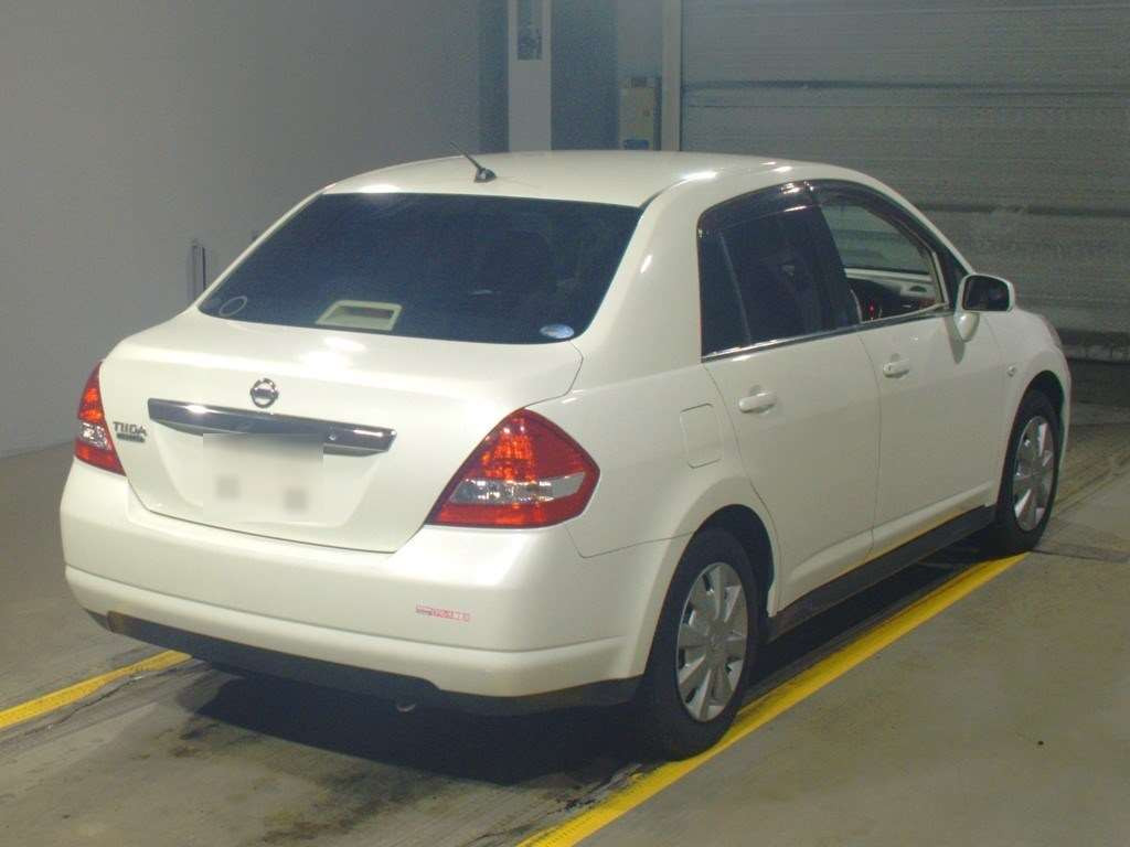 2007 Nissan Tiida Latio SC11[1]