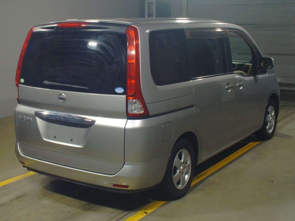 2005 Nissan Serena C25[1]