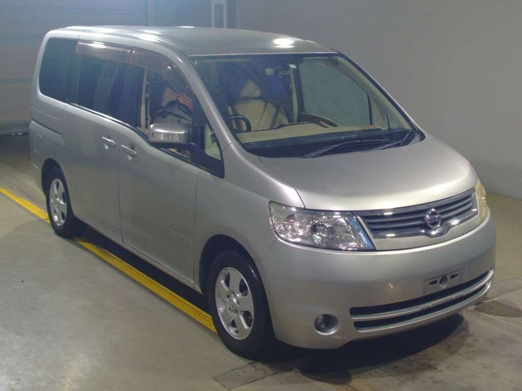 2005 Nissan Serena C25[2]