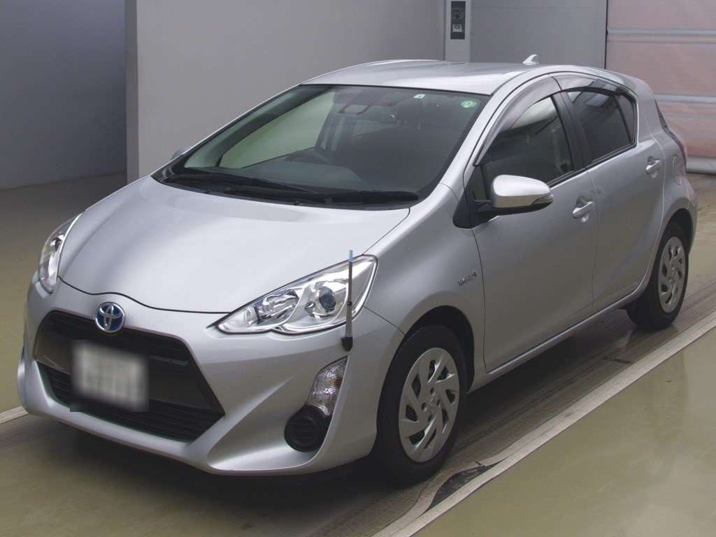 2016 Toyota Aqua NHP10[0]