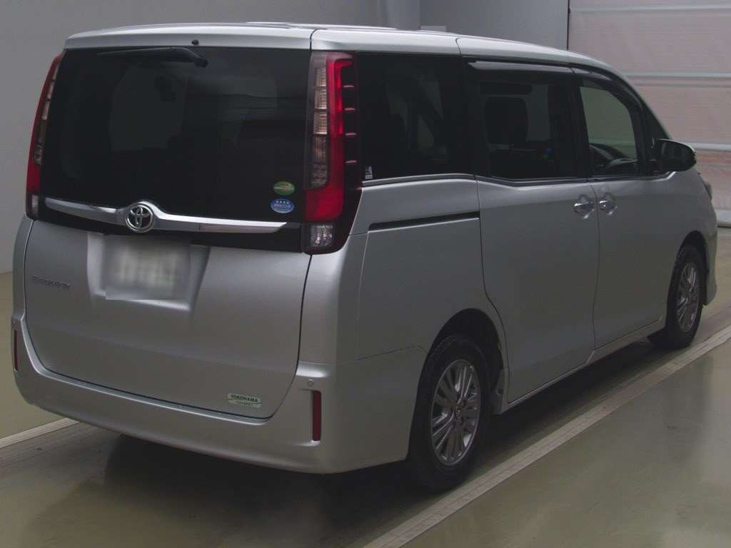 2015 Toyota Esquire ZRR80G[1]