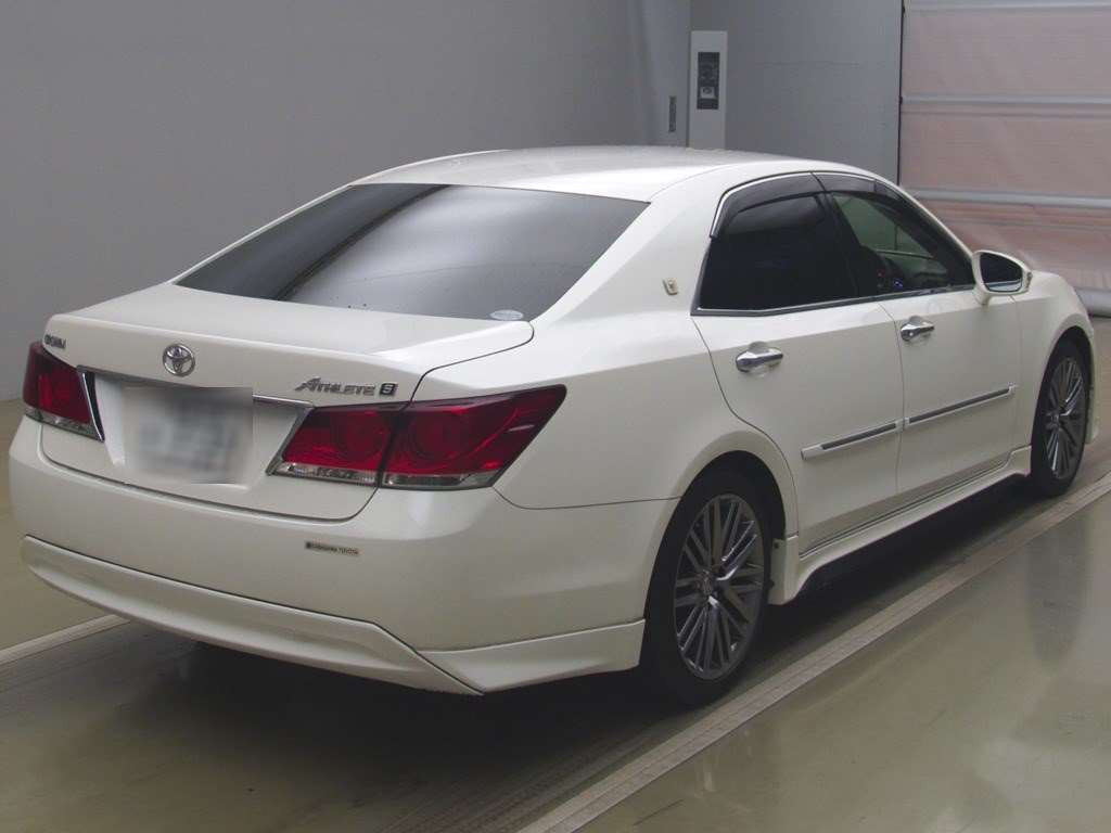 2013 Toyota Crown GRS210[1]