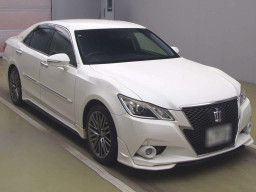 2013 Toyota Crown