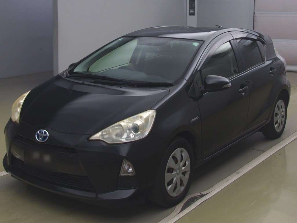 2013 Toyota Aqua NHP10[0]