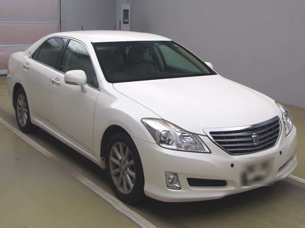 2008 Toyota Crown GRS202[2]