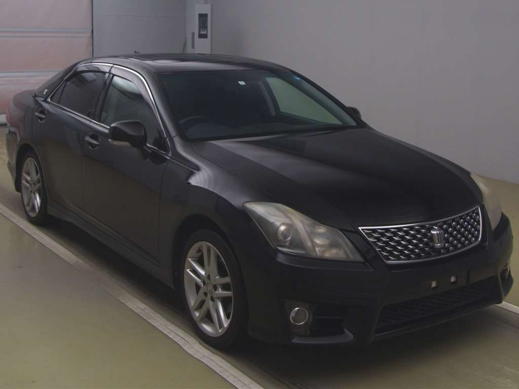 2010 Toyota Crown GRS200[2]