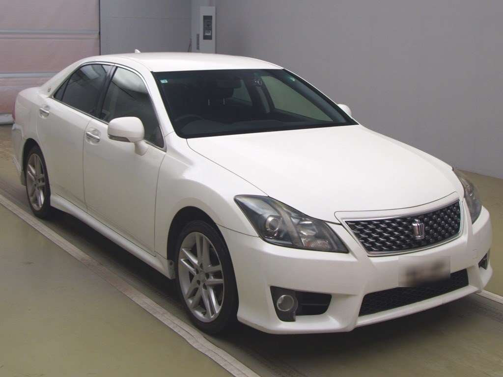 2012 Toyota Crown GRS200[2]