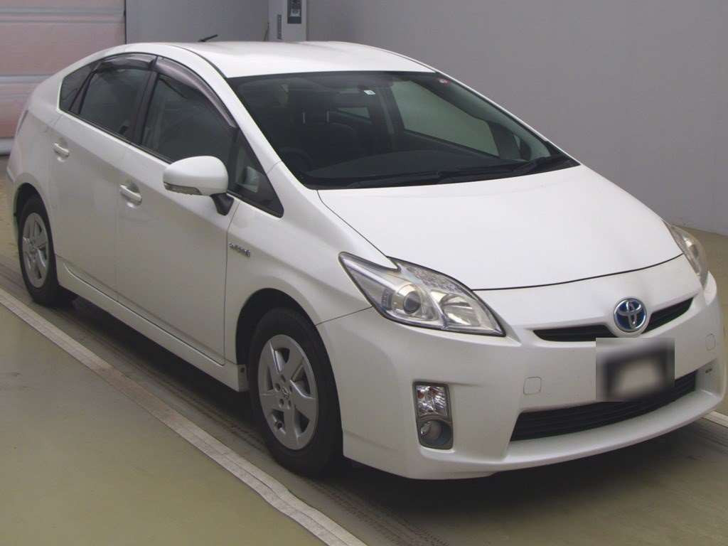 2010 Toyota Prius ZVW30[2]