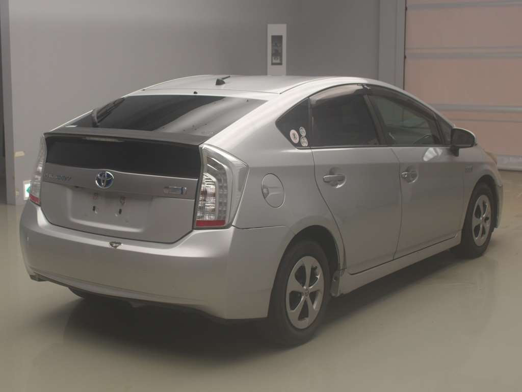 2012 Toyota Prius PHV ZVW35[1]