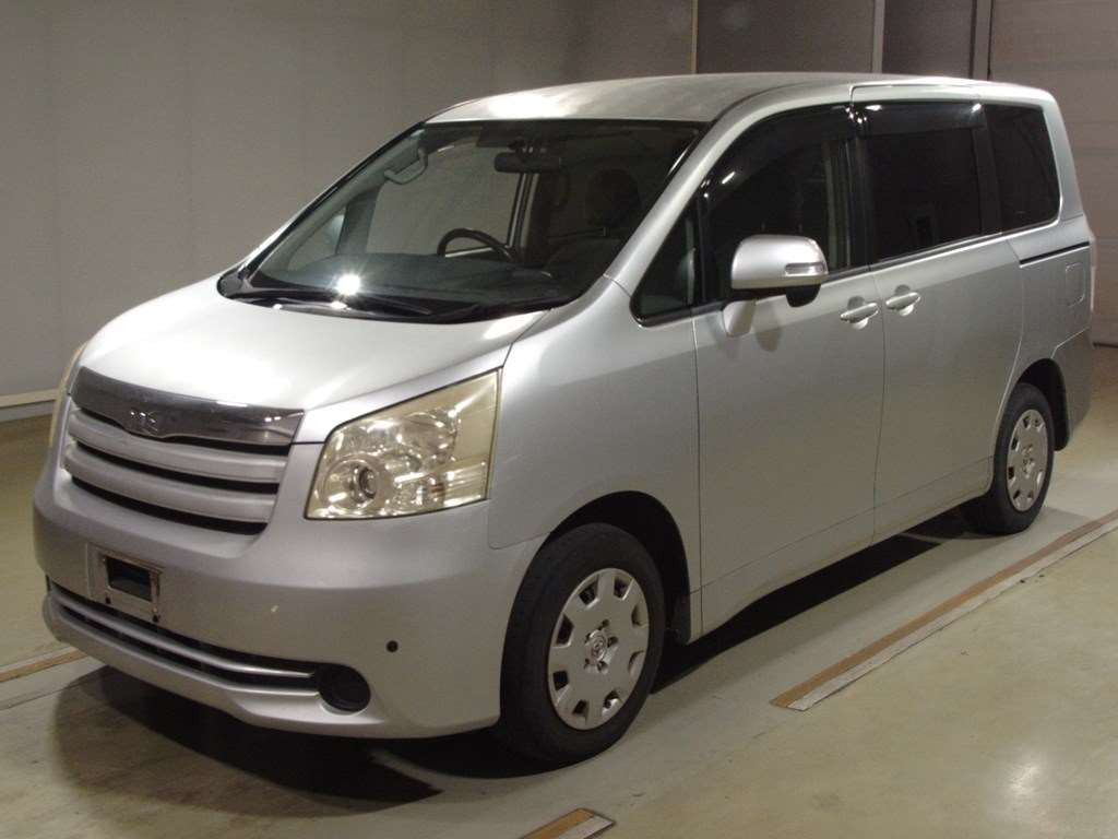 2007 Toyota Noah ZRR70G[0]