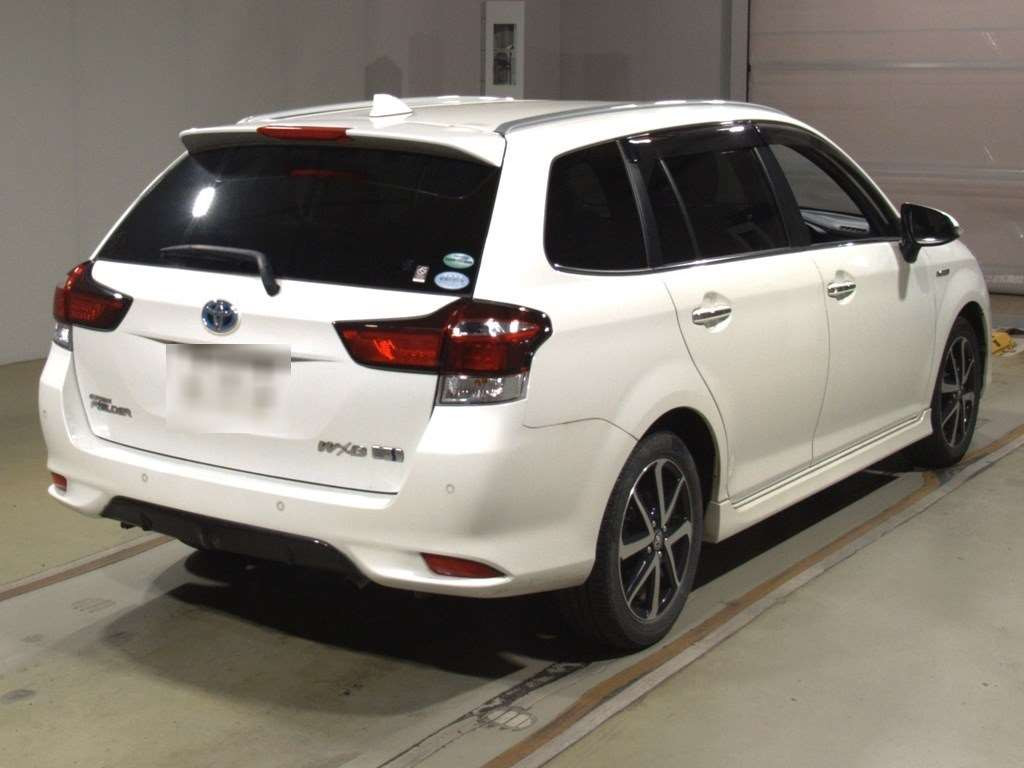 2018 Toyota Corolla Fielder NKE165G[1]