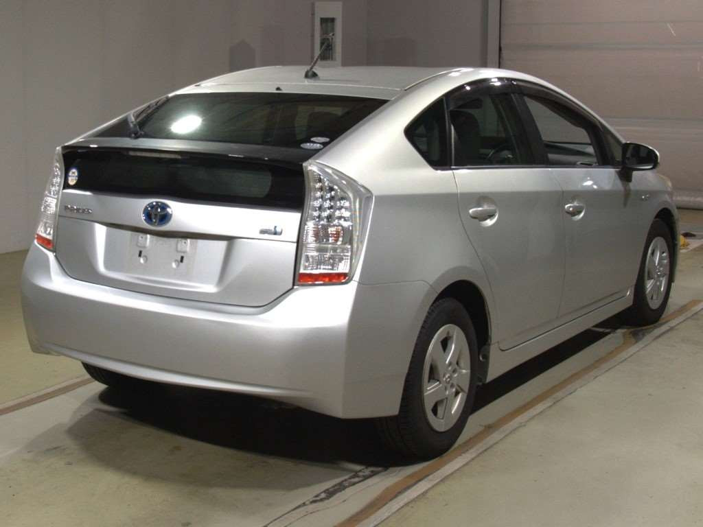 2010 Toyota Prius ZVW30[1]