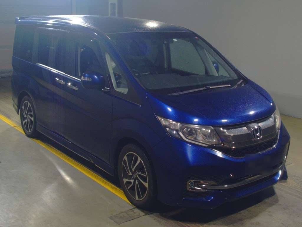 2015 Honda Step WGN Spada RP3[2]