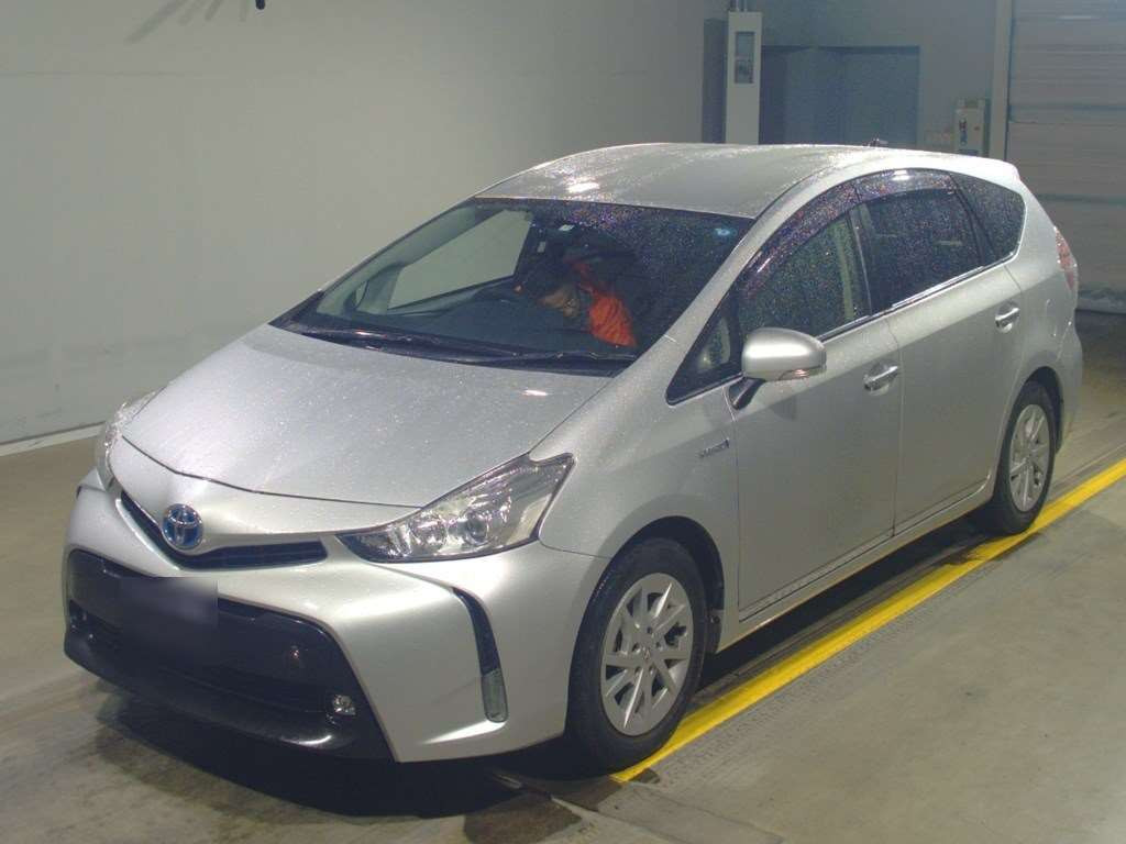 2015 Toyota Prius alpha ZVW41W[0]