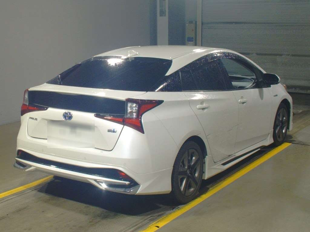 2019 Toyota Prius ZVW51[1]