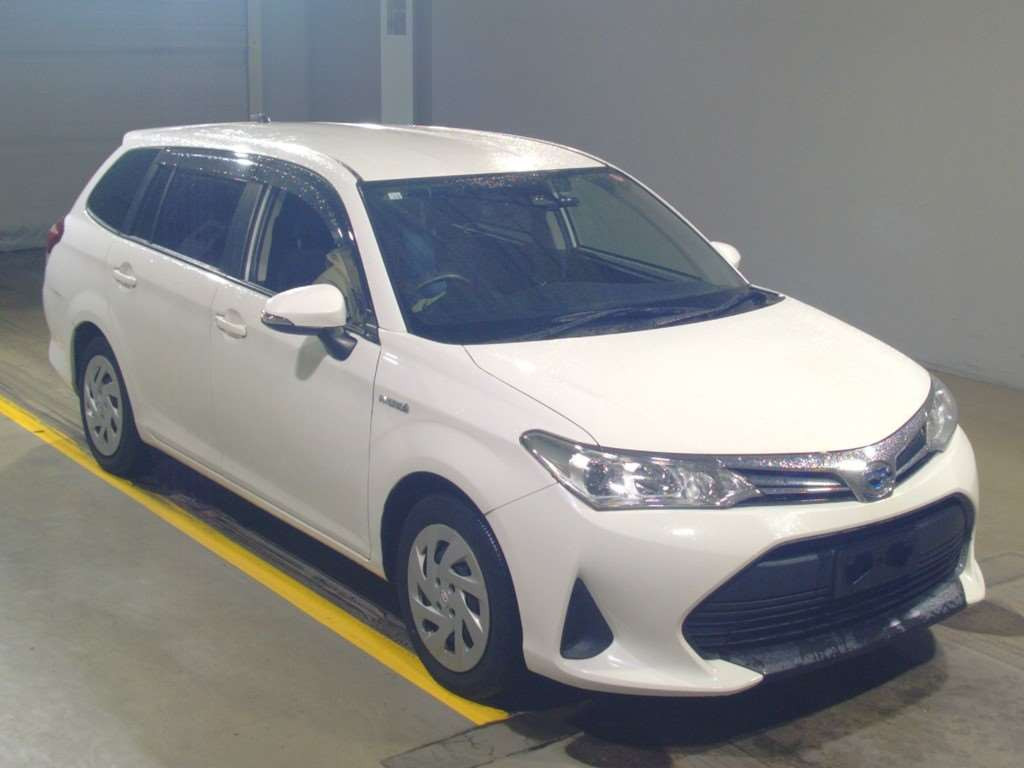 2018 Toyota Corolla Fielder NKE165G[2]