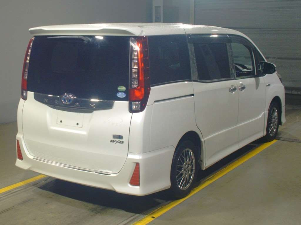 2017 Toyota Noah ZWR80W[1]