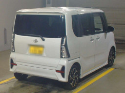 2021 Daihatsu Tanto Custom