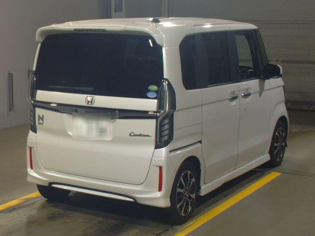 2018 Honda N-BOX CUSTOM JF3[1]