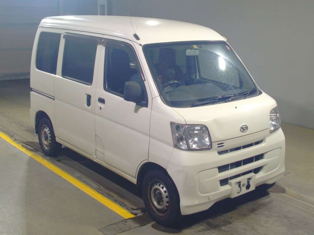 2016 Daihatsu Hijet Cargo S321V[2]