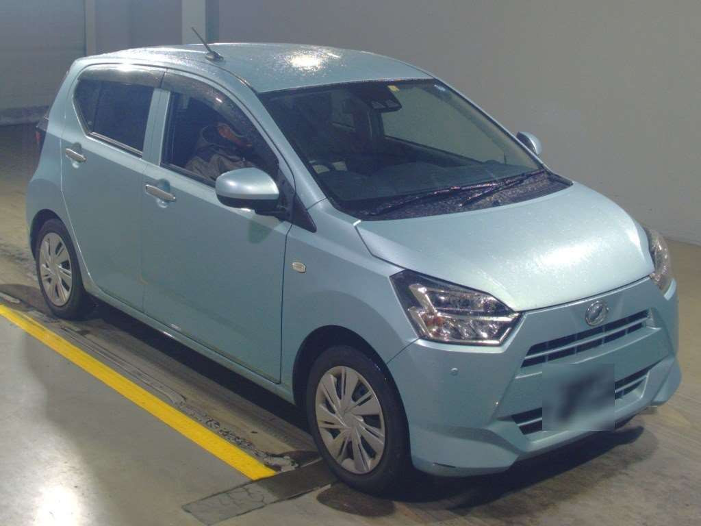 2017 Daihatsu Mira es LA350S[2]