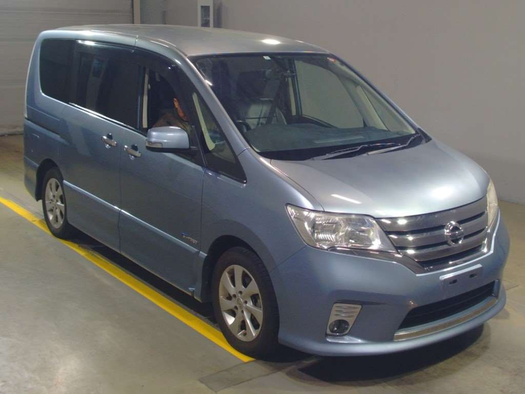 2013 Nissan Serena HFC26[2]