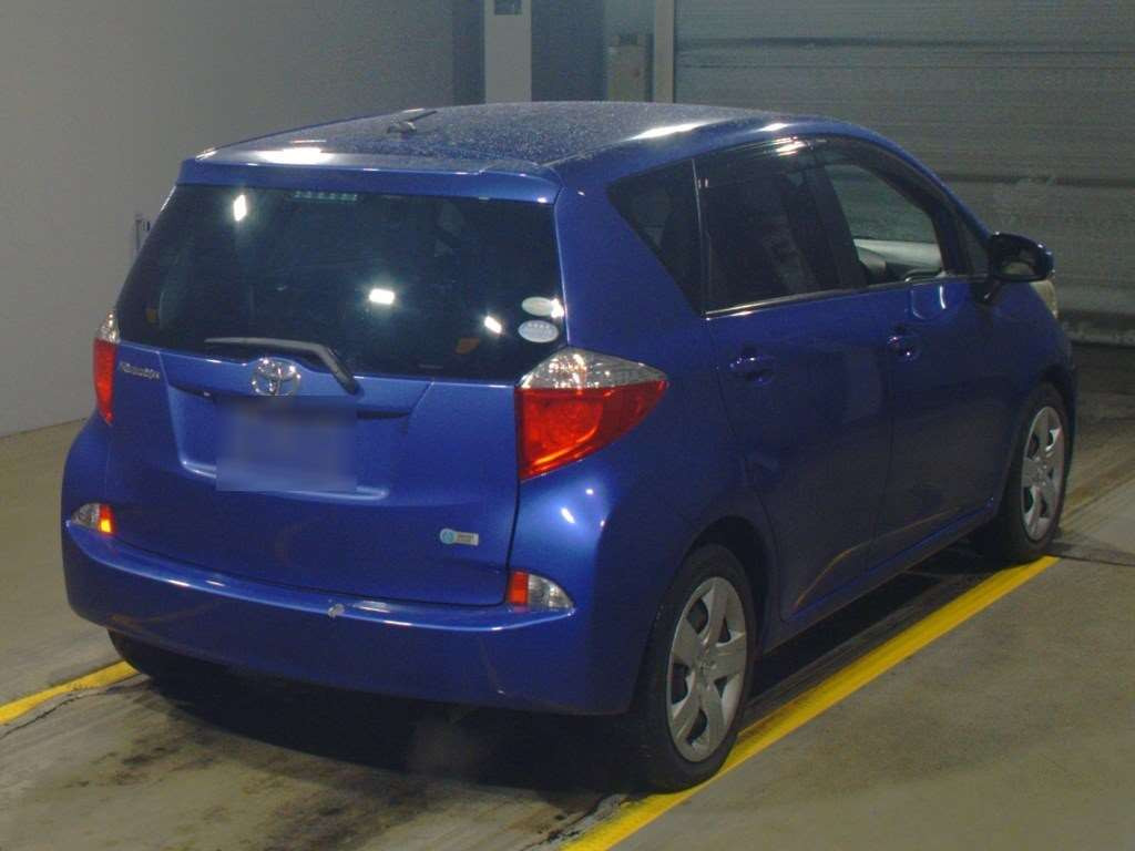 2011 Toyota Ractis NSP120[1]