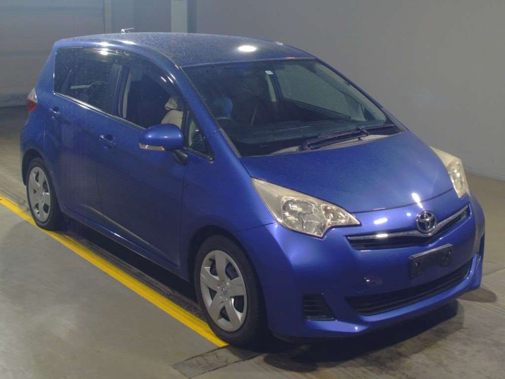 2011 Toyota Ractis NSP120[2]