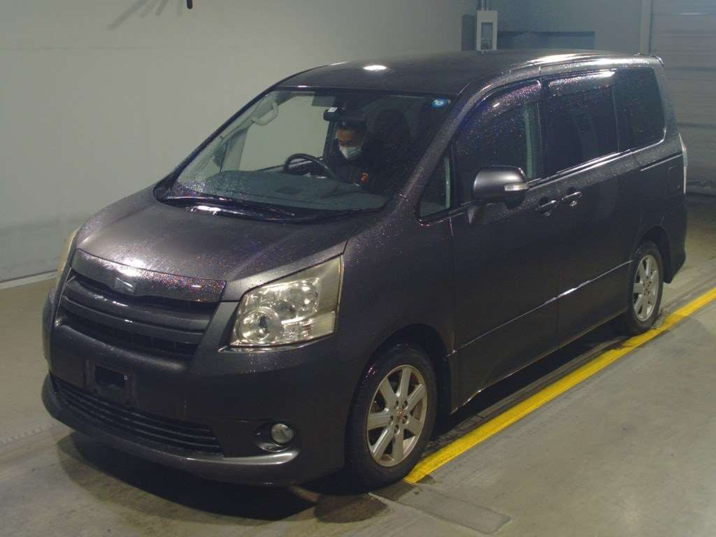 2007 Toyota Noah ZRR70W[0]