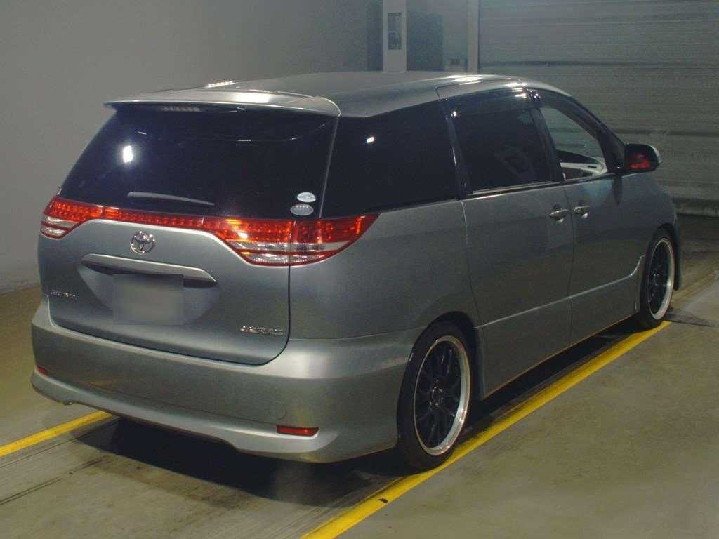 2006 Toyota Estima ACR50W[1]