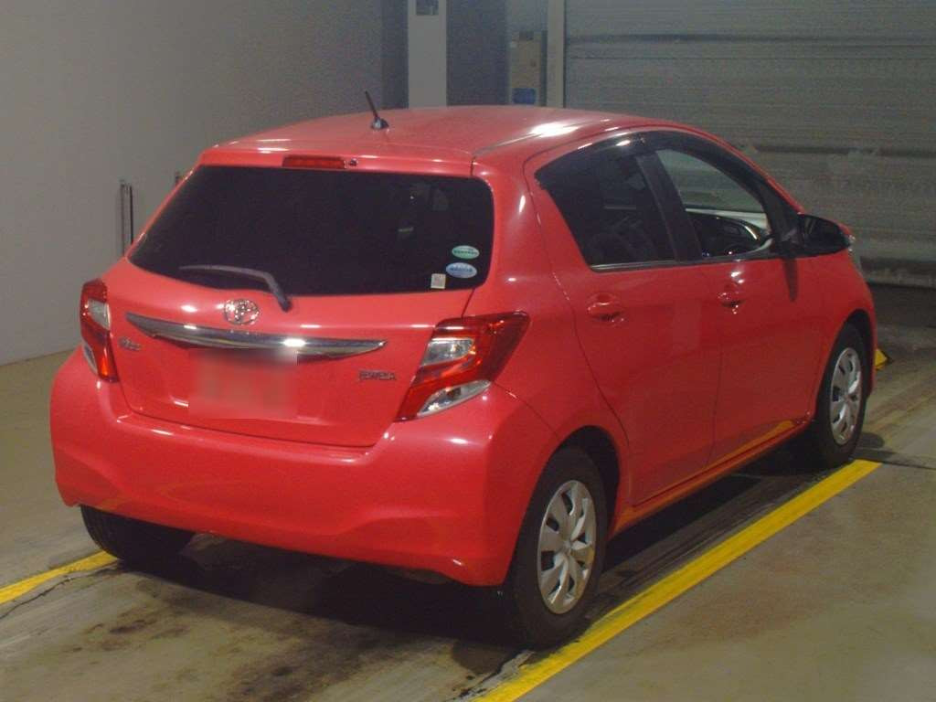 2015 Toyota Vitz NSP130[1]