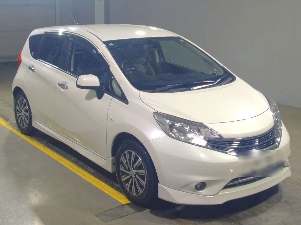 2013 Nissan Note E12[2]