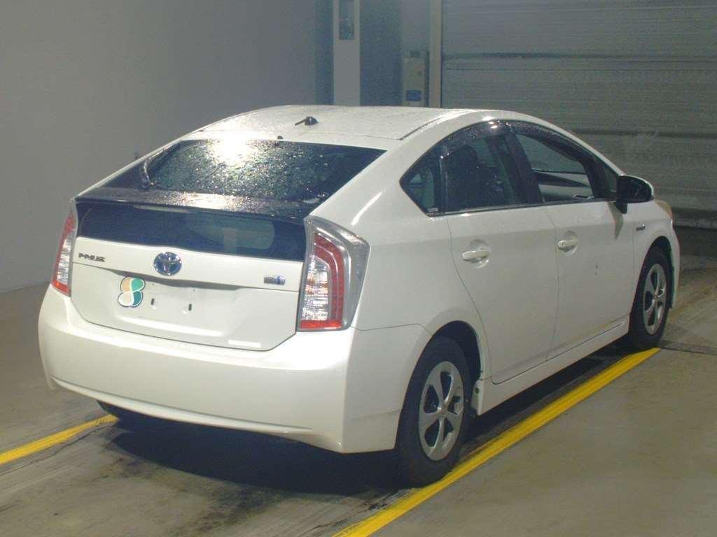 2012 Toyota Prius ZVW30[1]