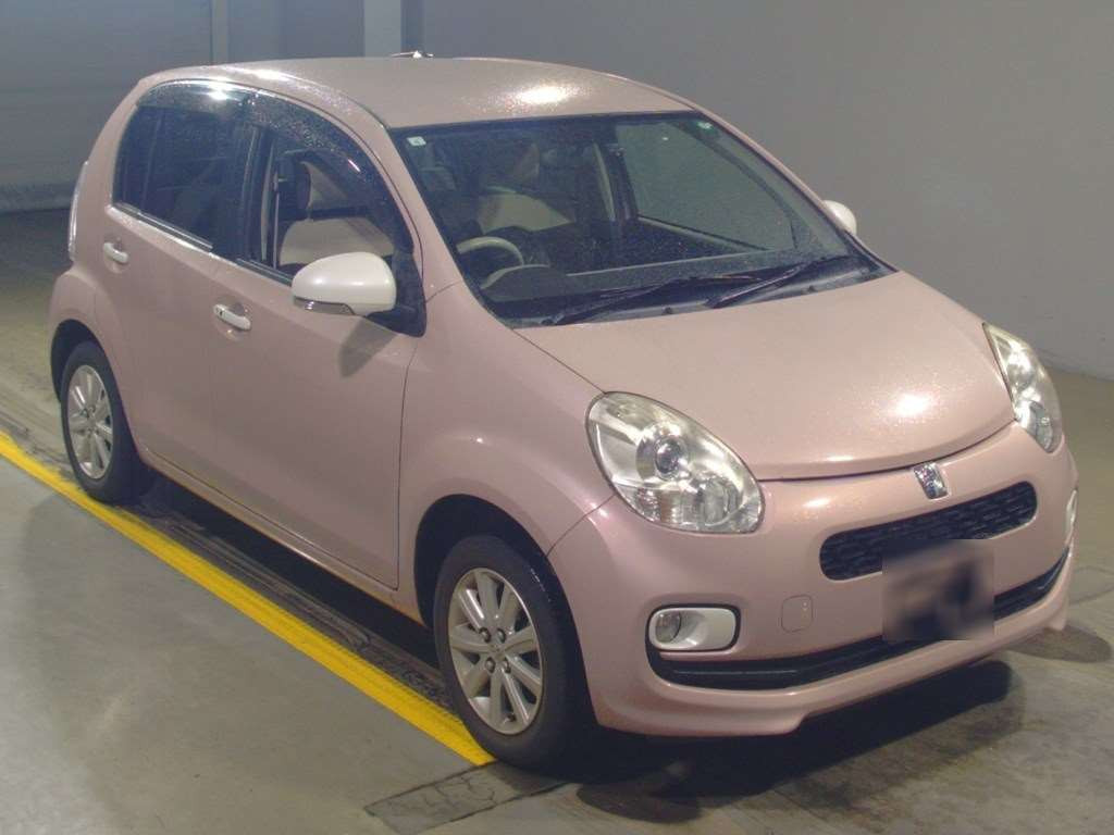 2015 Toyota Passo KGC30[2]