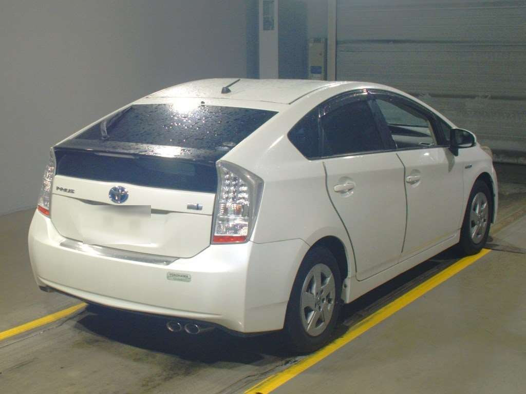 2011 Toyota Prius ZVW30[1]