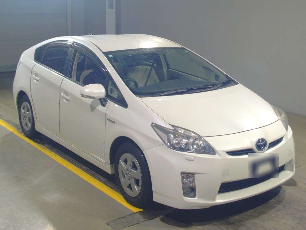 2011 Toyota Prius ZVW30[2]