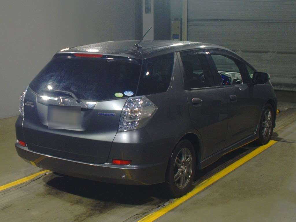 2012 Honda Fit Shuttle Hybrid GP2[1]