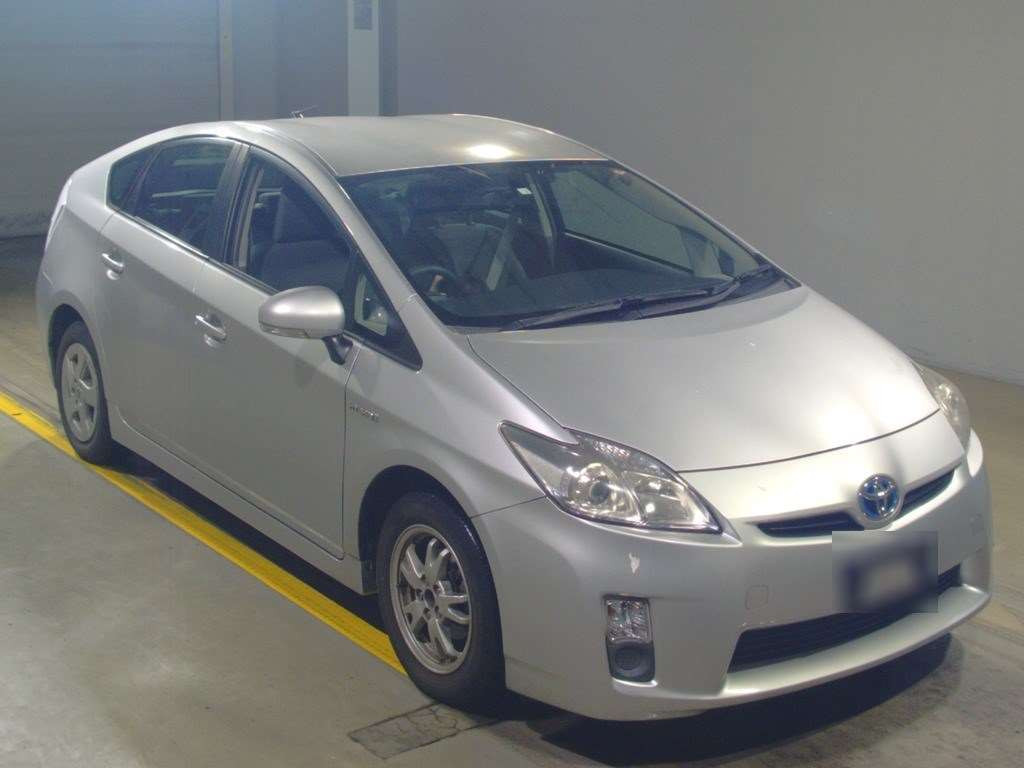 2010 Toyota Prius ZVW30[2]