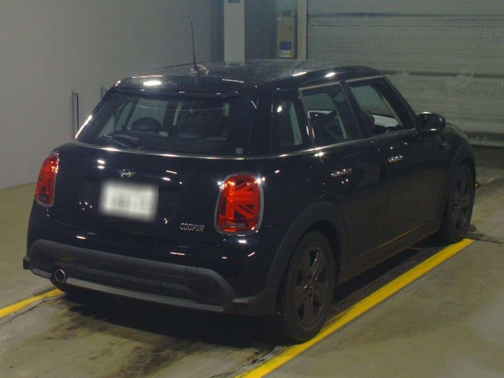 2021 Mini MINI XU15MW[1]