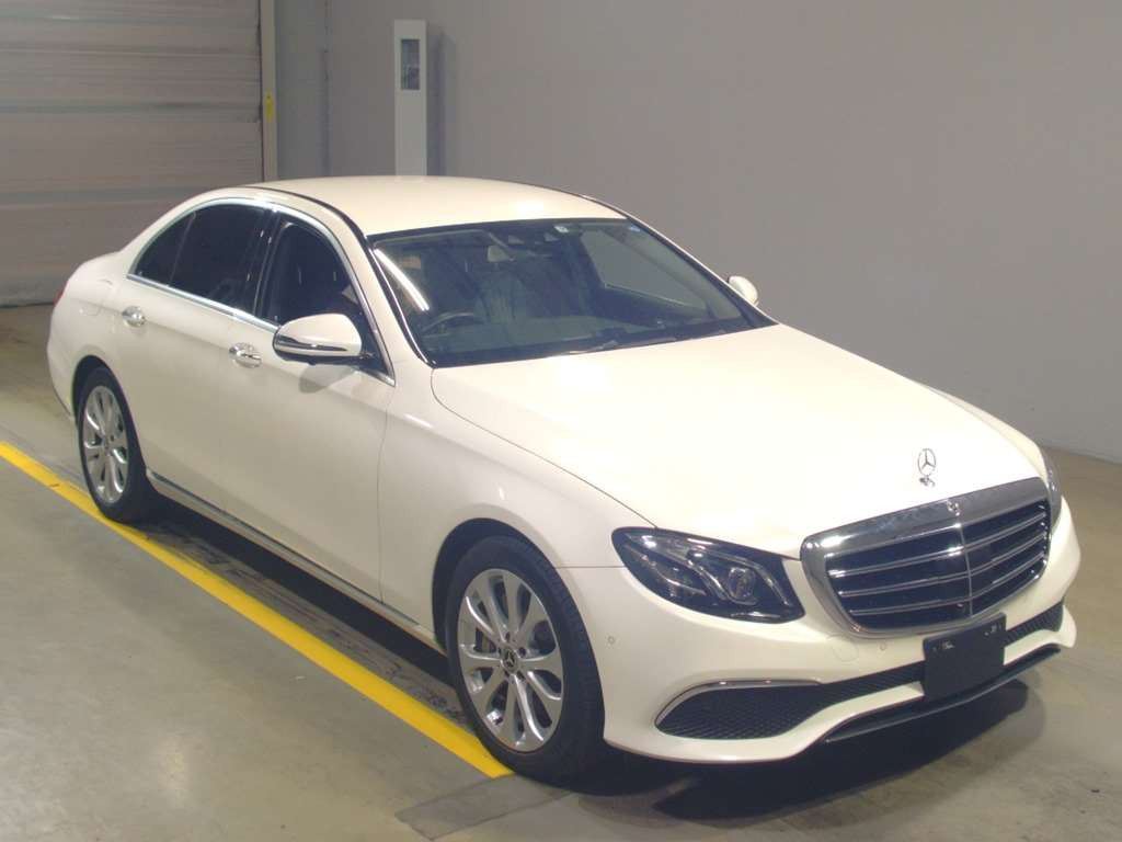 2017 Mercedes Benz E-Class 213071[2]