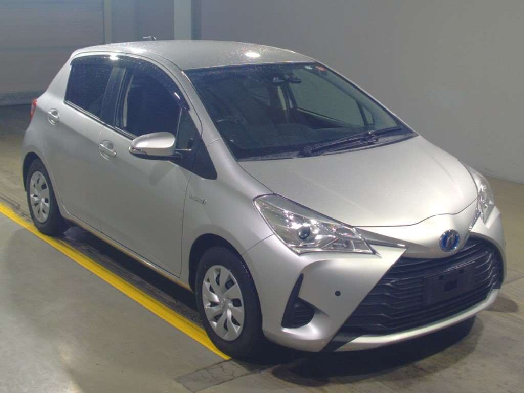 2019 Toyota Vitz NHP130[2]