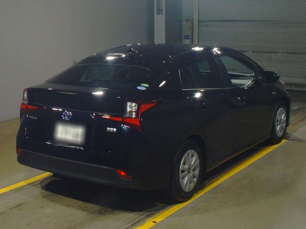 2019 Toyota Prius ZVW51[1]