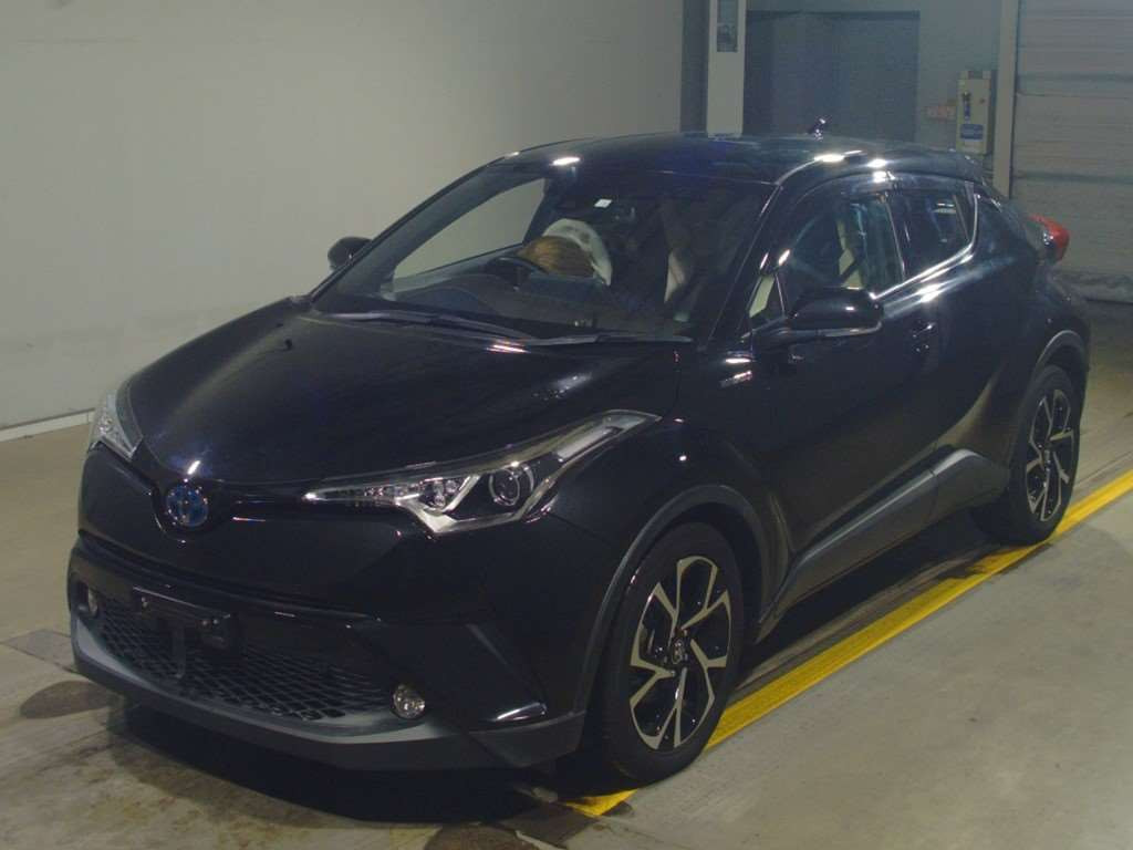 2018 Toyota C-HR ZYX10[0]