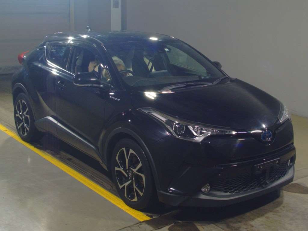 2018 Toyota C-HR ZYX10[2]