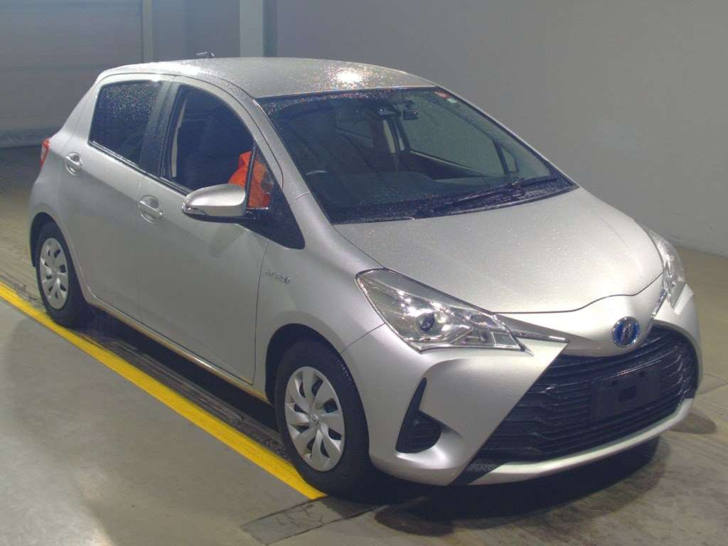 2019 Toyota Vitz NHP130[2]