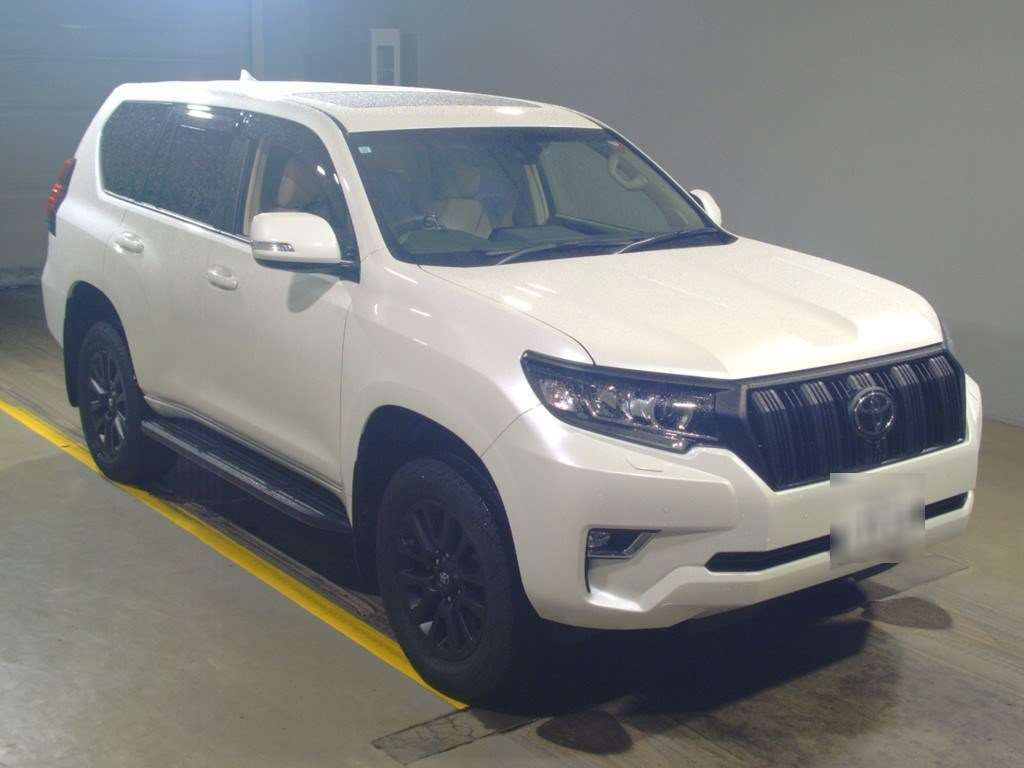 2023 Toyota Land Cruiser Prado TRJ150W[2]