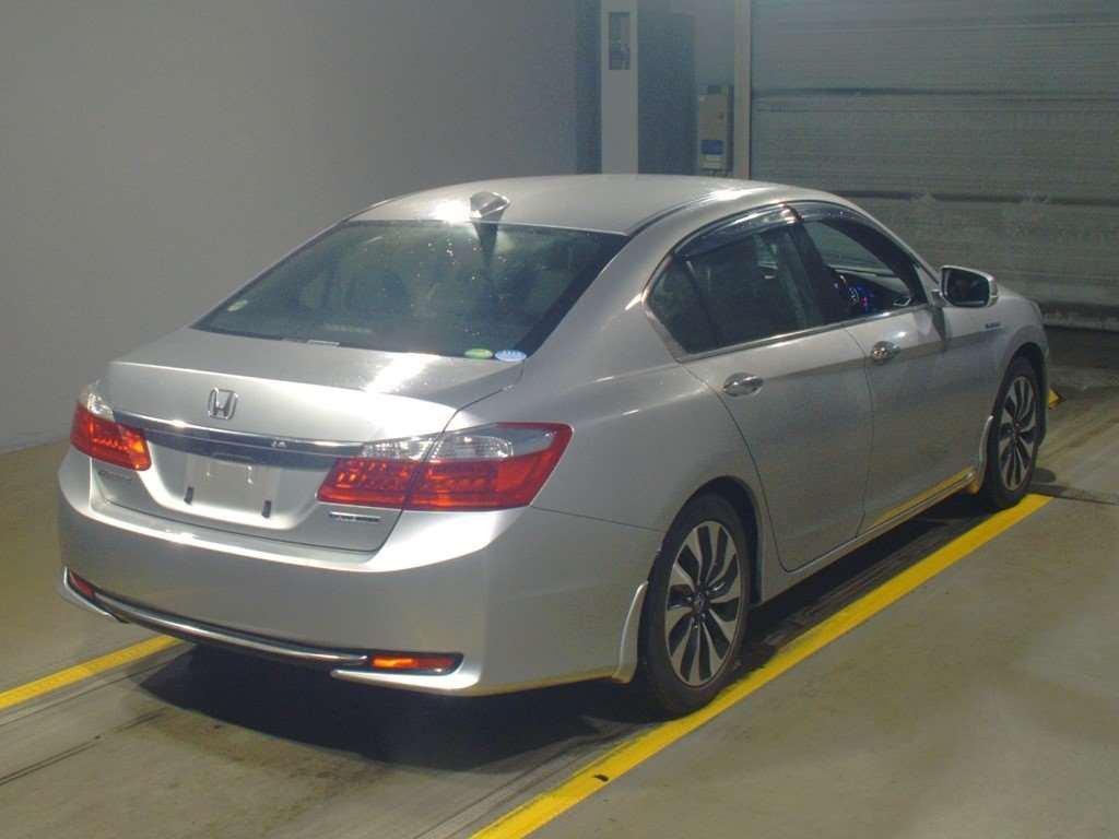 2015 Honda Accord Hybrid CR6[1]