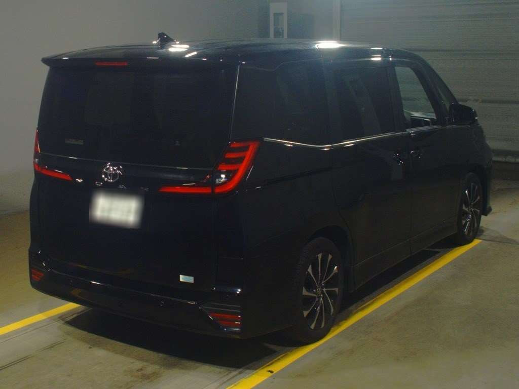 2023 Toyota Noah MZRA90W[1]