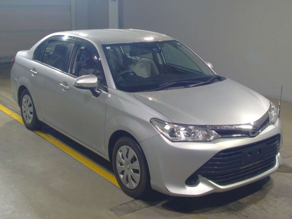 2015 Toyota Corolla Axio NRE161[2]